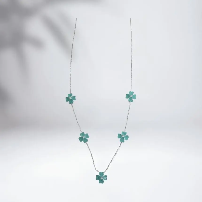 Colar trevos  zirconia verde agua