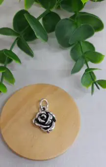 Pingente flor eletroformação P