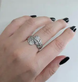 Anel folhas cravejadas zirconias