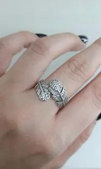 Anel folhas cravejadas zirconias