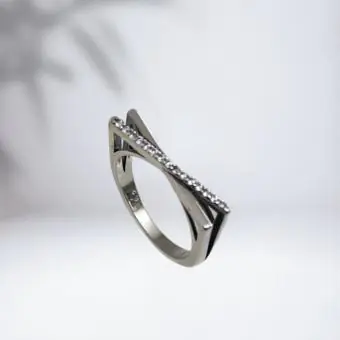 Anel quadrado com zirconia