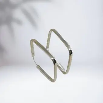 Brinco argola quadrada