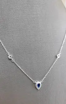 Colar gota cravejda azul