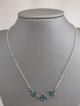 Choker tres quadrados zriconia