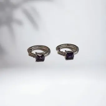 Brinco argolinha cravejado pedra zirconia roxa - Código 1863