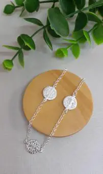 Pulseira São Bento três medalhas