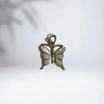 Pingente borboleta madreperola - Código 1994