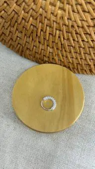 Piercing argolinha cravejada