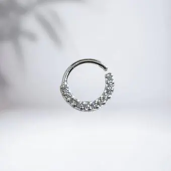Piercing argolinha cravejada