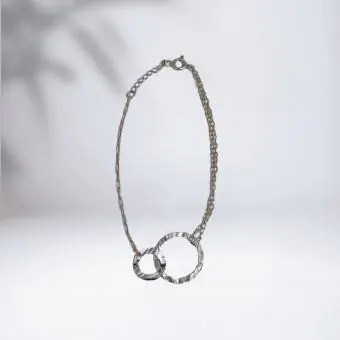 Pulseira dois elos vazados martelado prata branca - Código 2041