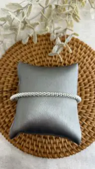 Pulseira pipoca prata branca