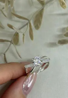Anel solitário aro duplo com zirconia
